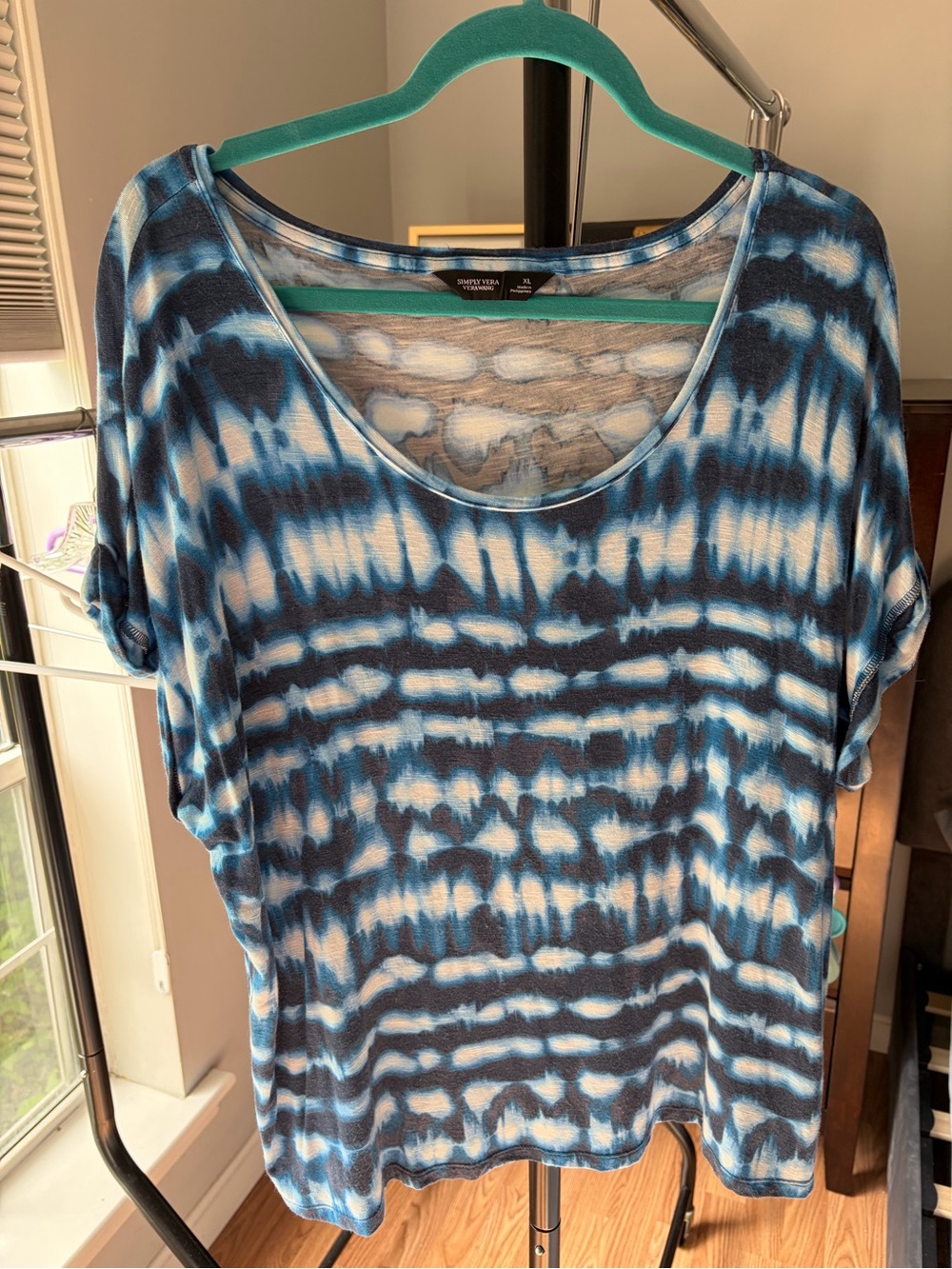 Simply Vera Vera Wang Blue and White Tie-Dye Scoop Neck Top